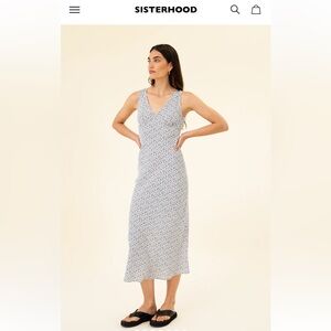 Sisterhood Straight Cut Dress in Small Floral Print